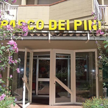 Hotel Parco Dei Pini - 100Mt Dal Mare Follonica Ngoại thất bức ảnh
