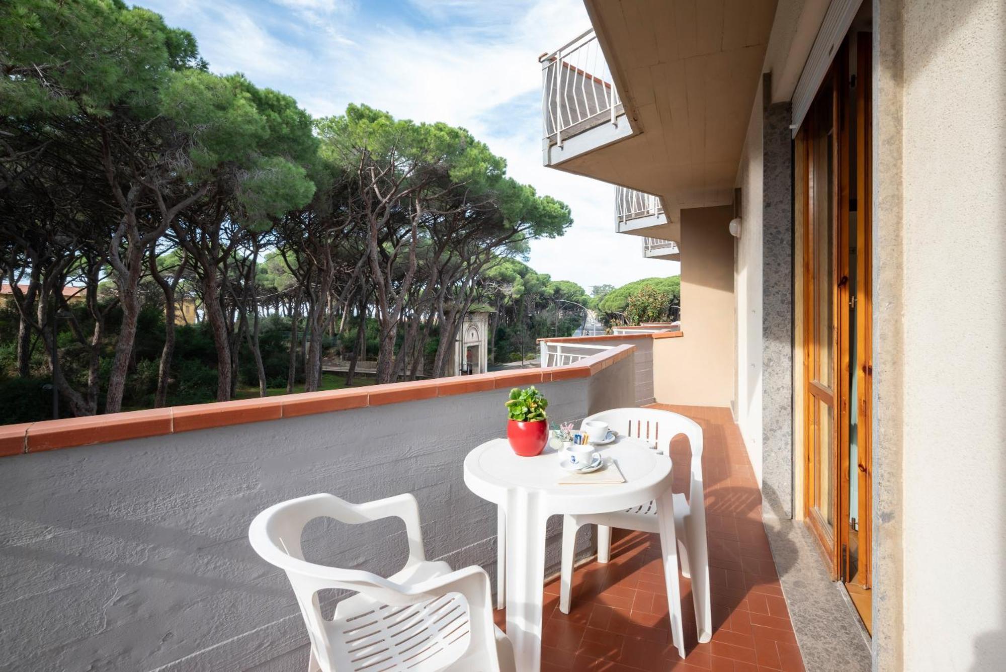 Hotel Parco Dei Pini - 100Mt Dal Mare Follonica Ngoại thất bức ảnh