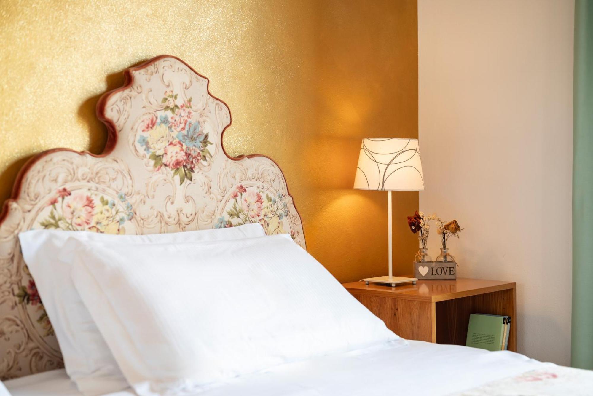 Hotel Parco Dei Pini - 100Mt Dal Mare Follonica Ngoại thất bức ảnh