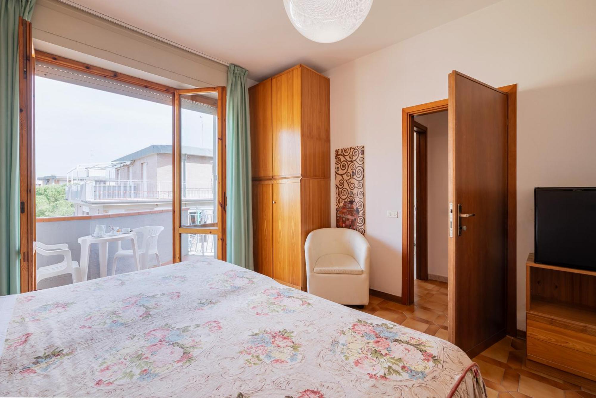 Hotel Parco Dei Pini - 100Mt Dal Mare Follonica Ngoại thất bức ảnh