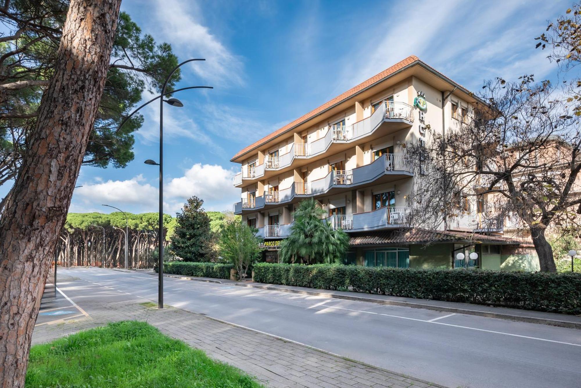 Hotel Parco Dei Pini - 100Mt Dal Mare Follonica Ngoại thất bức ảnh